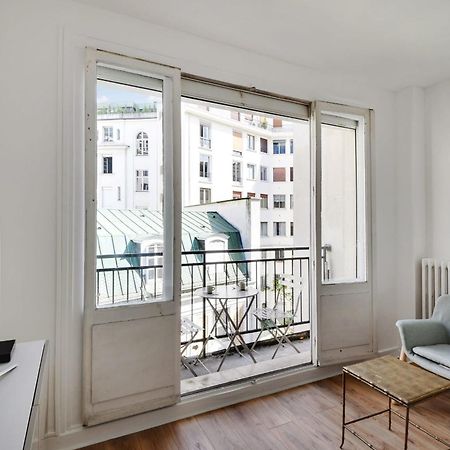 Bright Studio For 2 - Champs-Elysees Paris Exterior photo