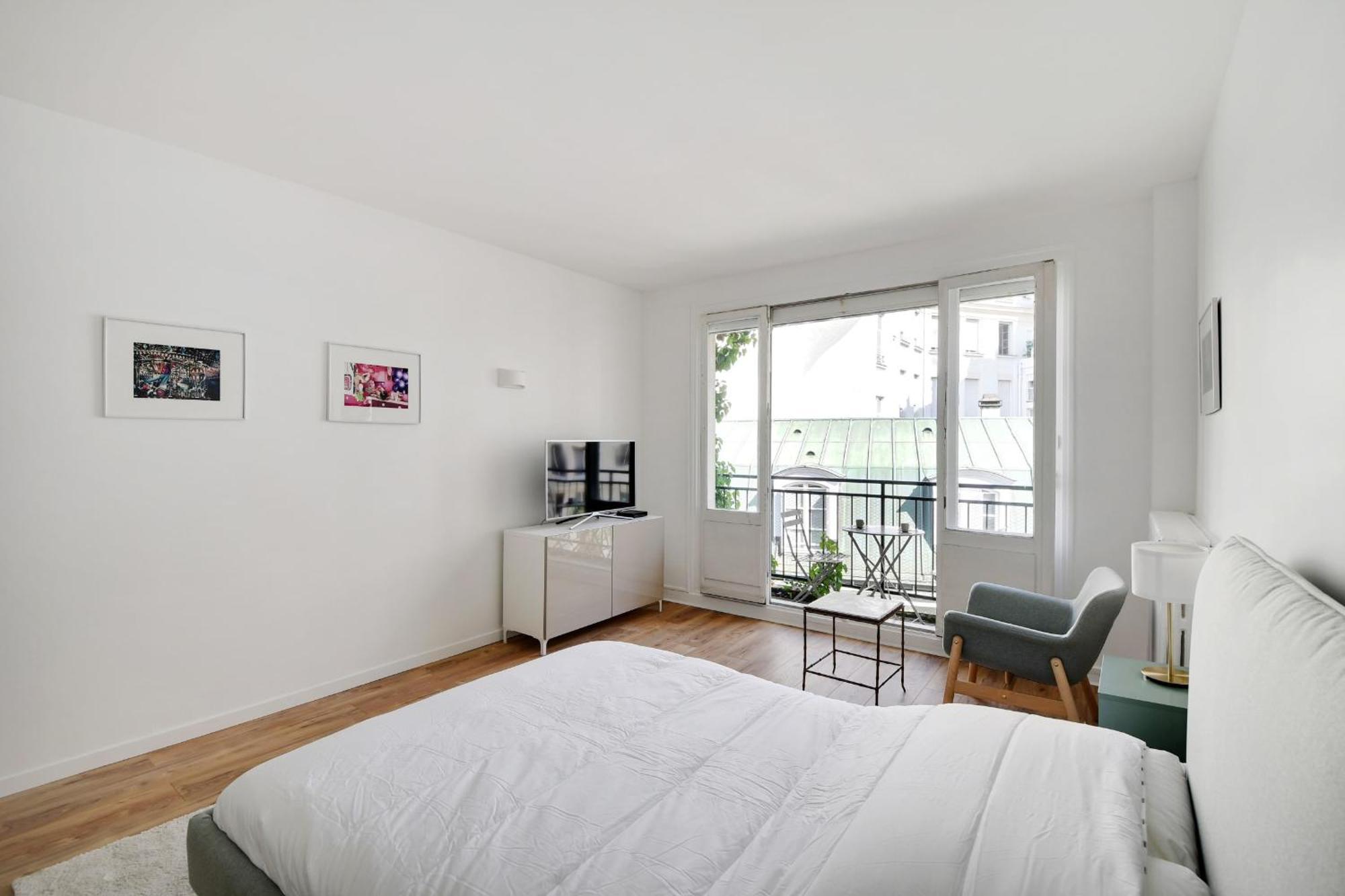 Bright Studio For 2 - Champs-Elysees Paris Exterior photo
